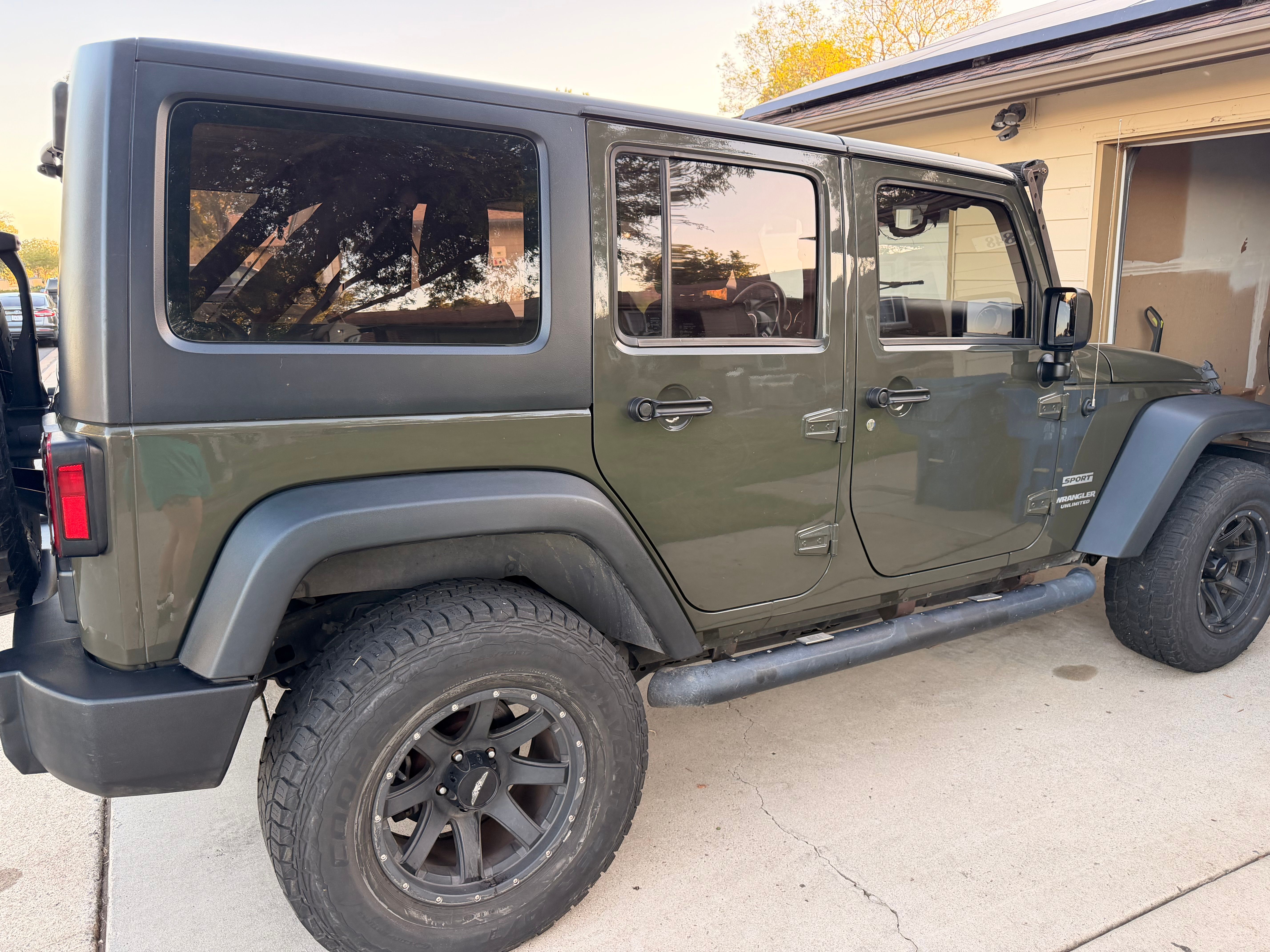 Used 2015 Jeep Wrangler Unlimited Sport w/ Connectivity Group AWD/4WD image 1