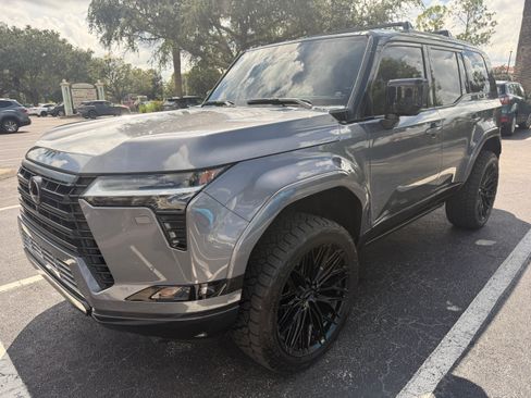 Used 2026 Lexus GX 550 w/ Cold Area Package AWD/4WD image 5