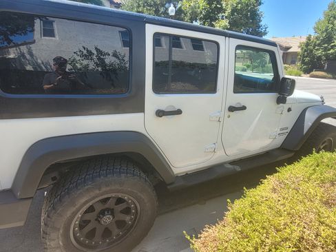 Used 2013 Jeep Wrangler Unlimited Sport image 5