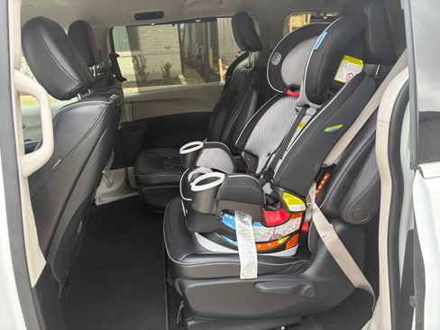 Used 2018 Chrysler Pacifica Limited w/ Advanced Safetytec Group image 5