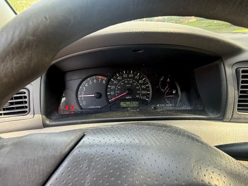 Used 2007 Toyota Corolla CE FWD image 9