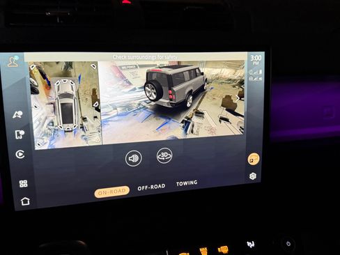 Used 2023 Land Rover Defender 130 X-Dynamic SE image 16