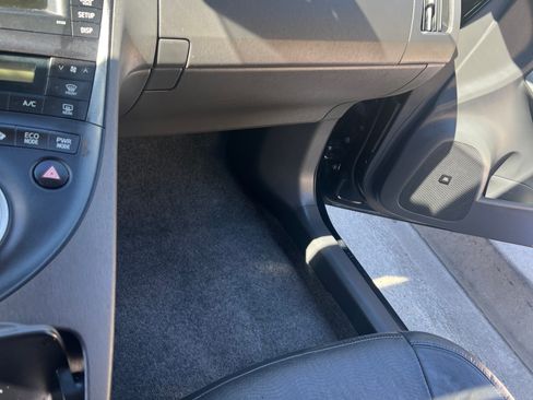 Used 2010 Toyota Prius Five image 13