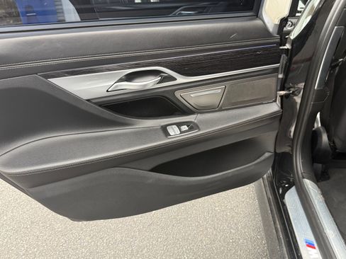 Used 2019 BMW 740i xDrive w/ Executive Package AWD/4WD image 17