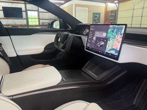 Used 2022 Tesla Model S Plaid AWD/4WD image 8