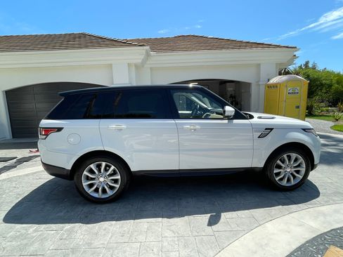 Used 2014 Land Rover Range Rover Sport HSE AWD/4WD image 8
