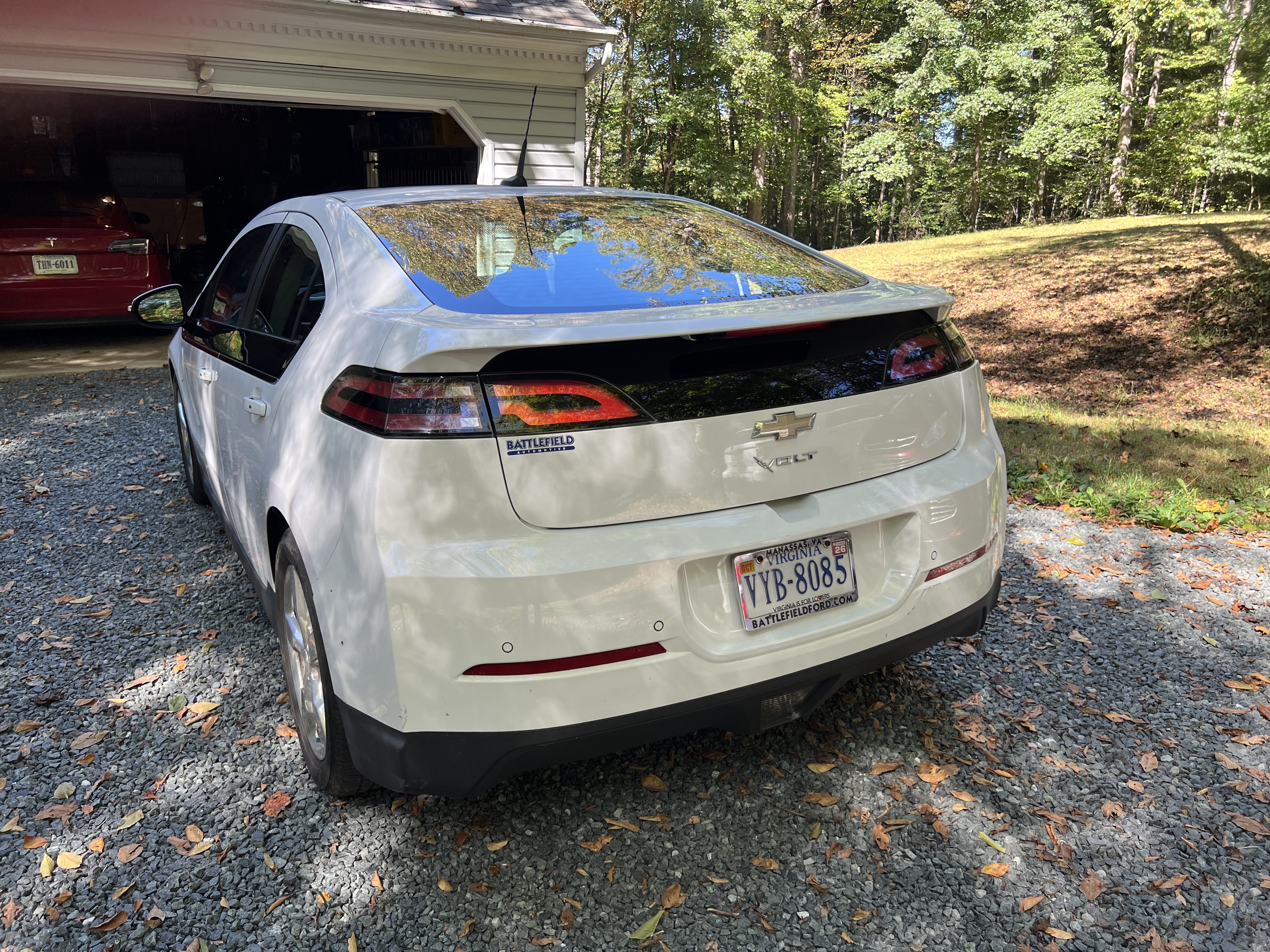 Used 2013 Chevrolet Volt Premium w/ Premium Trim Package FWD image 10
