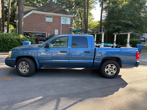Used 2005 Dodge Dakota Laramie w/ Trailer Tow Group image 1