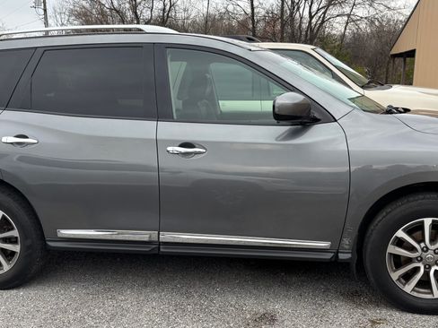 Used 2015 Nissan Pathfinder SL w/ Cargo Package image 6