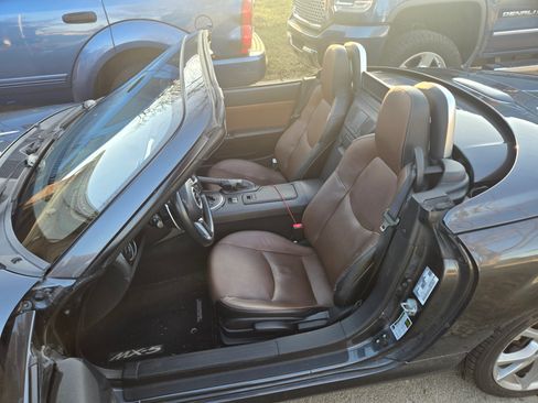 Used 2014 MAZDA MX-5 Miata Grand Touring w/ Premium Package image 12