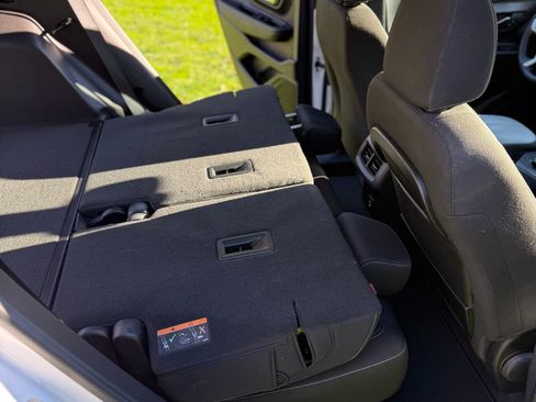 Used 2023 GMC Terrain SLE image 28