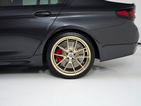 Used 2023 BMW M550i xDrive w/ Executive Package image 15