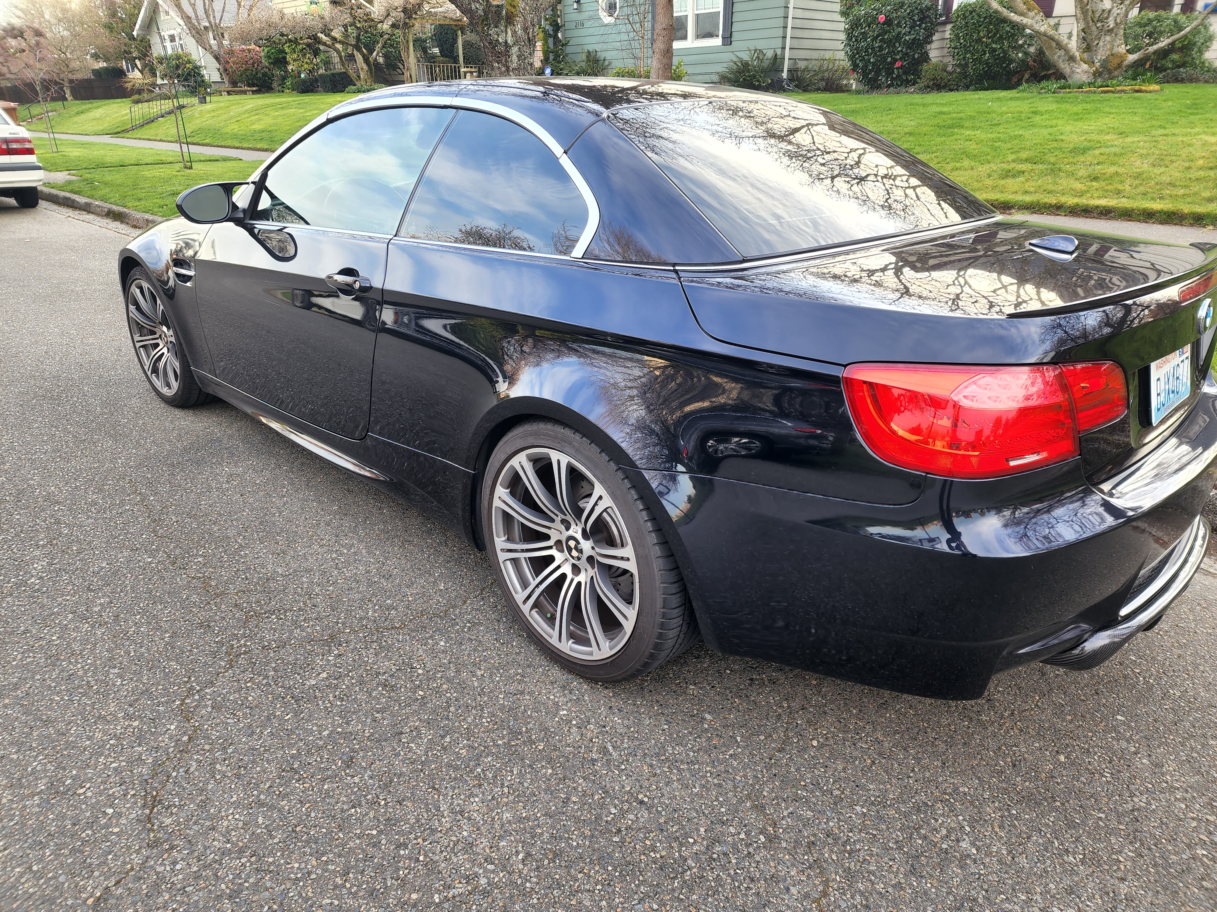 Used 2011 BMW M3 Convertible RWD image 5