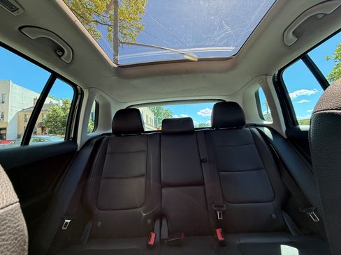 Used 2015 Volkswagen Tiguan SE AWD/4WD image 21