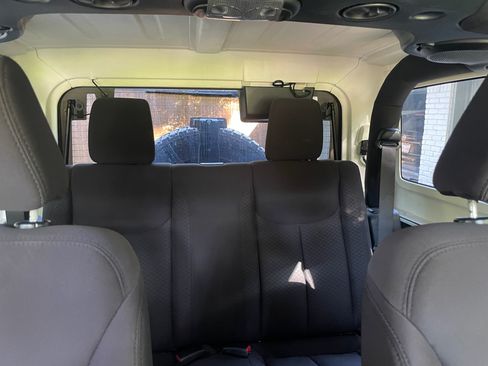 Used 2013 Jeep Wrangler Sport AWD/4WD image 10