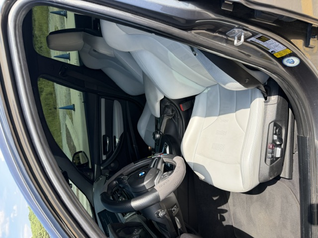 Used 2016 BMW M3 RWD image 9