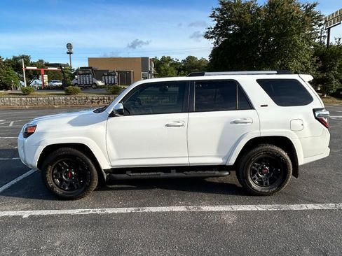 Used 2021 Toyota 4Runner SR5 RWD image 5