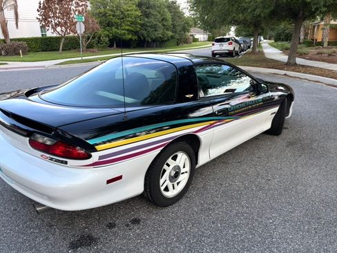 Used 1993 Chevrolet Camaro Z28 RWD image 1