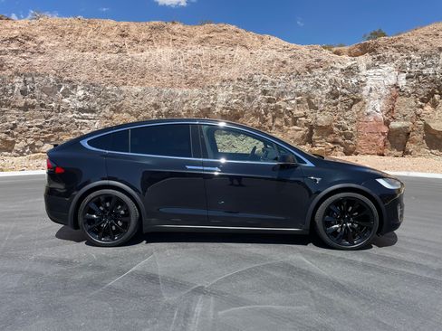 Used 2018 Tesla Model X 100D AWD/4WD image 5