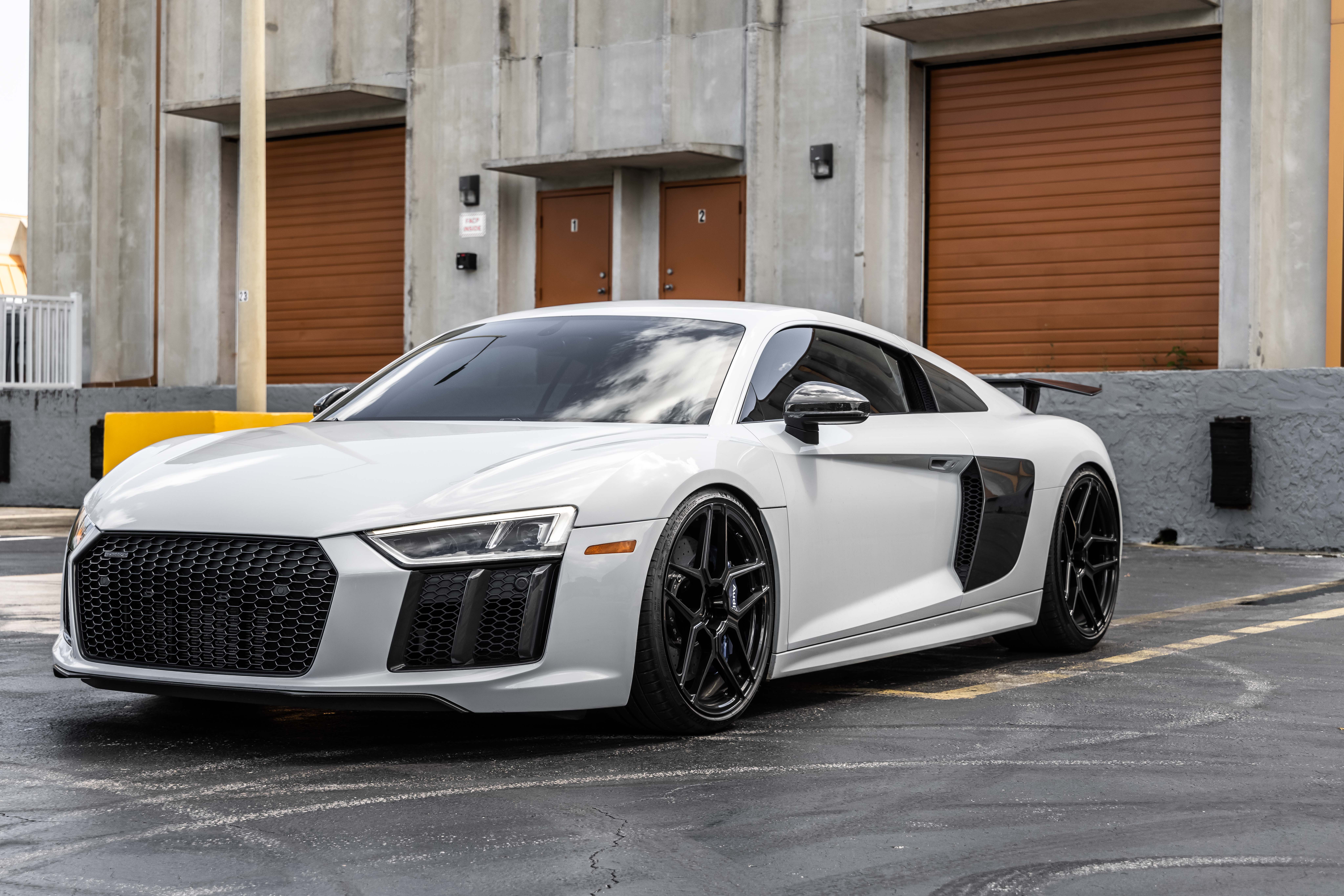 Used 2017 Audi R8 V10 plus AWD/4WD image 9