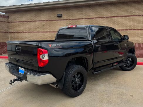 Used 2014 Toyota Tundra SR5 w/ SR5 Upgrade Package image 6
