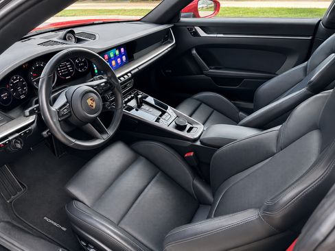 Used 2020 Porsche 911 Carrera S image 9