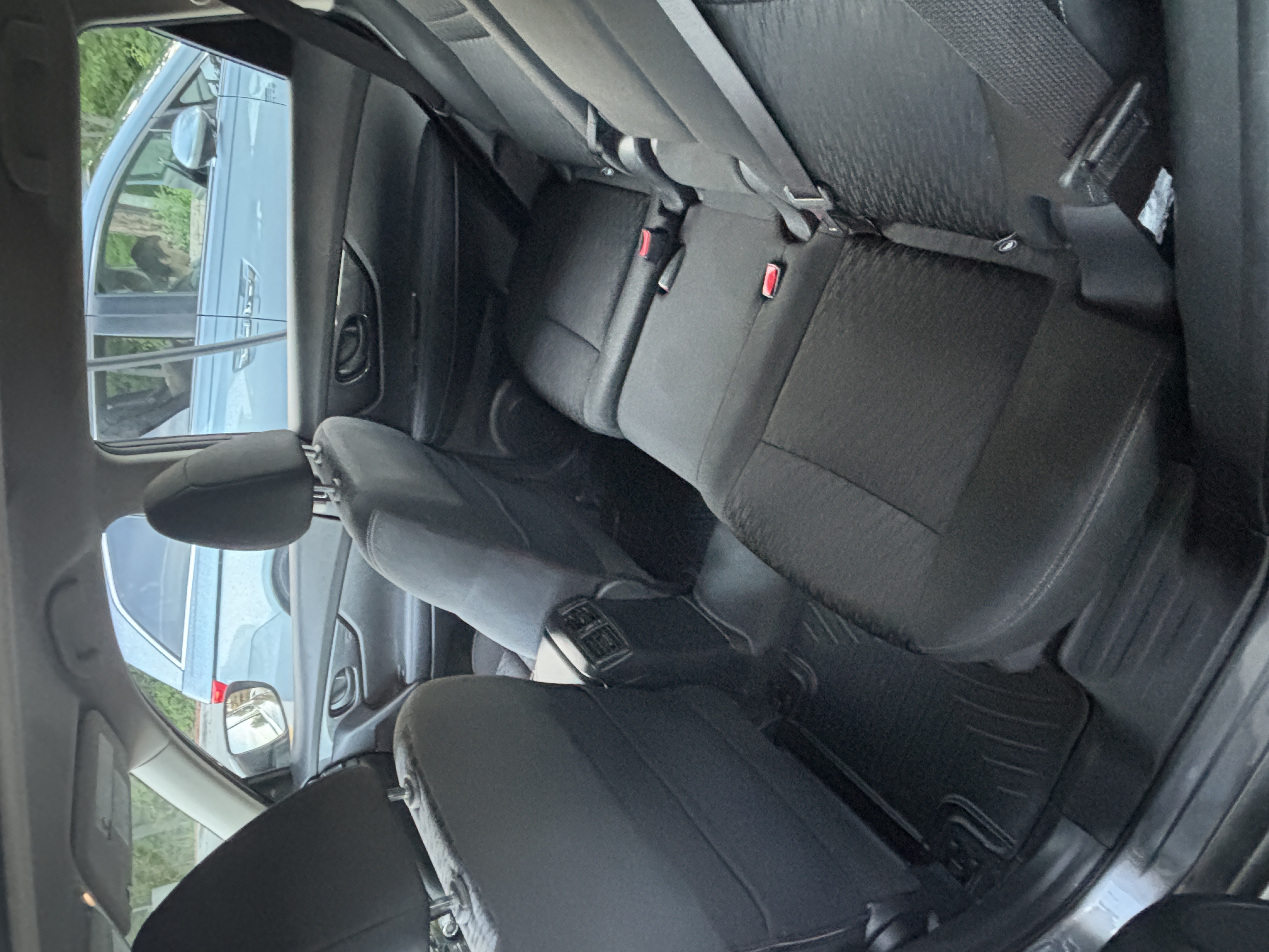 Used 2019 Nissan Rogue S FWD image 4