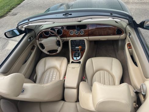 Used 2004 Jaguar XK8 Convertible RWD image 11