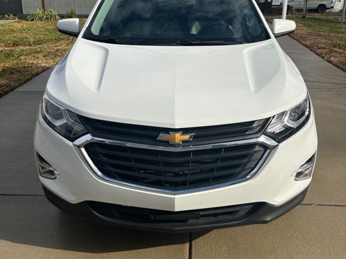 Used 2019 Chevrolet Equinox LT image 2