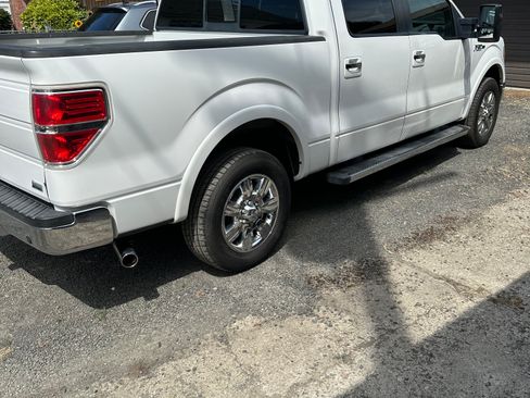 Used 2010 Ford F150 Lariat image 9