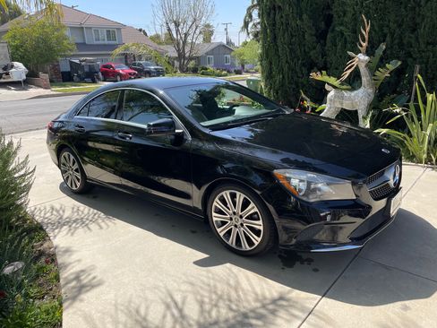 Used 2018 Mercedes-Benz CLA 250 250 Coupe 4D image 5