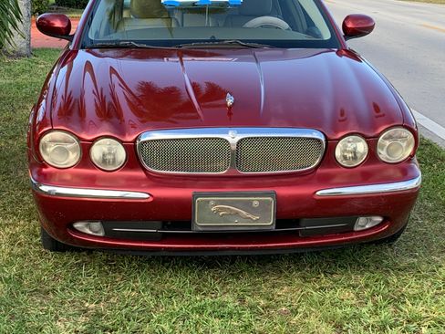 Used 2005 Jaguar XJ8 image 2