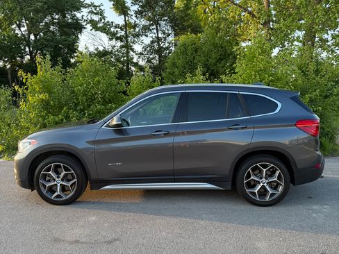 Used 2017 BMW X1 xDrive28i AWD/4WD image 1