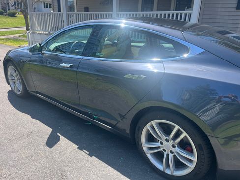 Used 2018 Tesla Model S 100D image 9