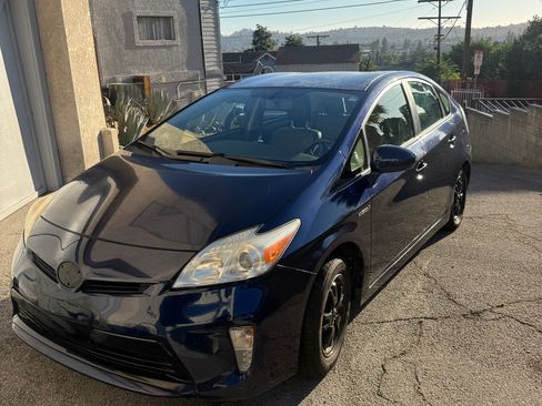 Used 2014 Toyota Prius Four FWD image 17