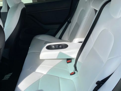 Used 2021 Tesla Model 3 Standard Range Plus image 6