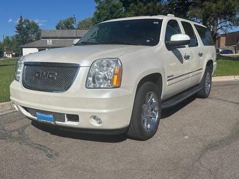 Used 2012 GMC Yukon XL Denali AWD/4WD image 2