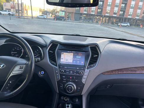 Used 2017 Hyundai Santa Fe SE Ultimate Sport Utility 4D image 8