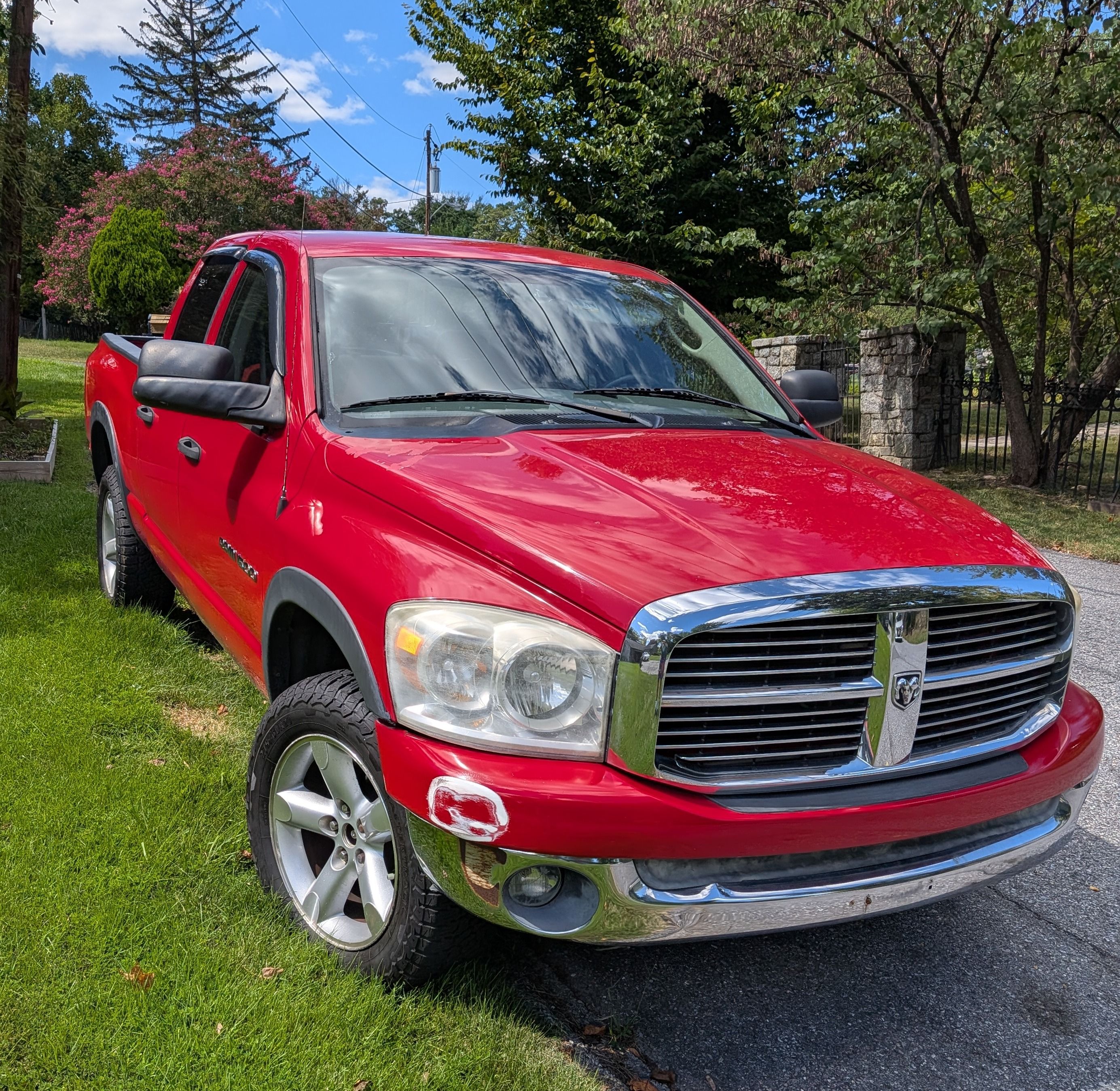 Used 2007 Dodge Ram 1500 Truck SLT AWD/4WD image 1