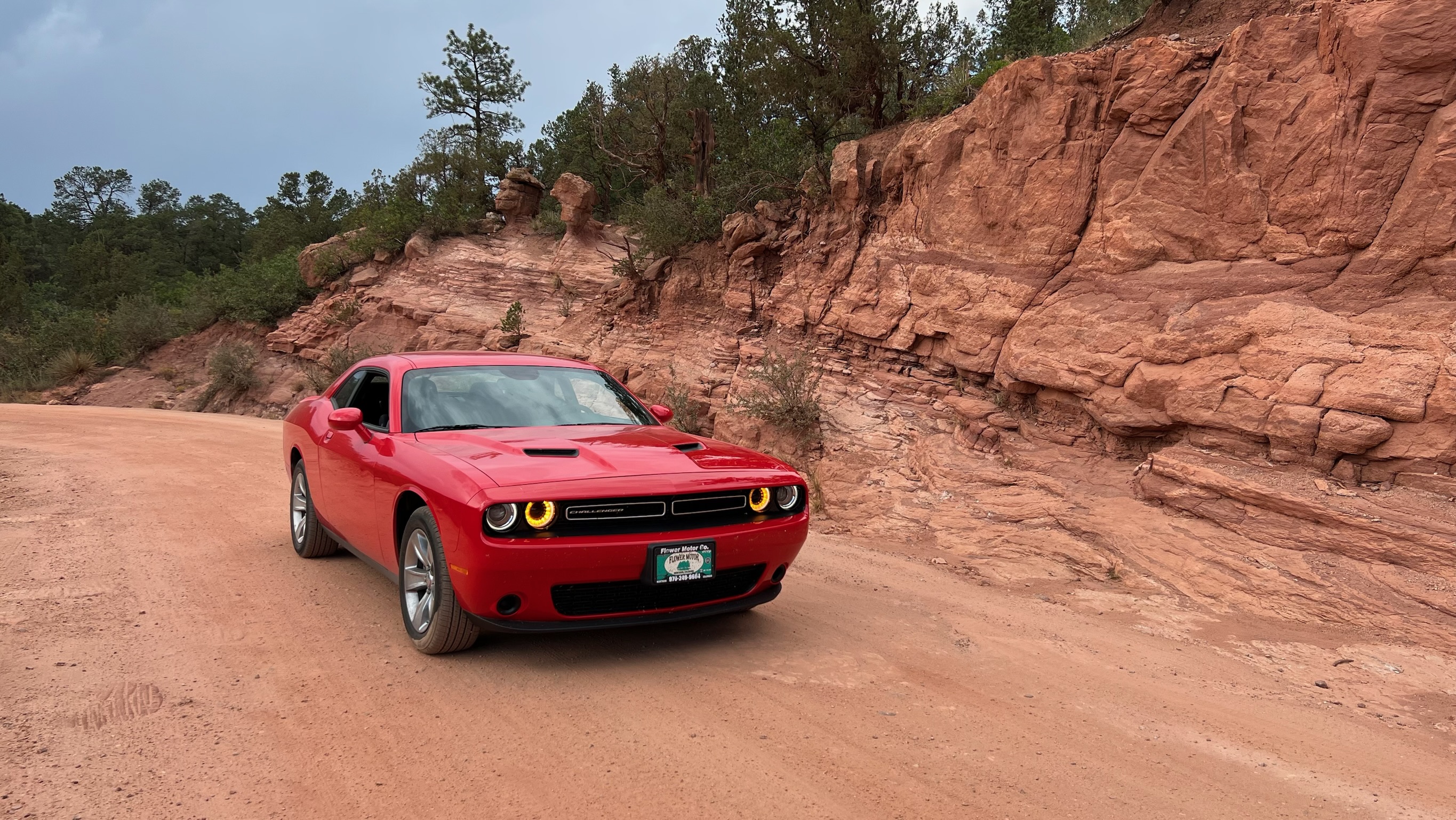 Used 2022 Dodge Challenger SXT RWD image 19