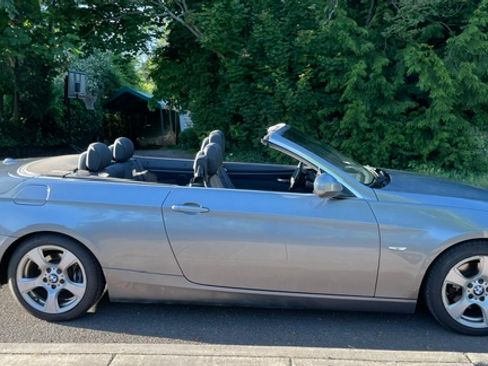 Used 2010 BMW 328i Convertible RWD image 12