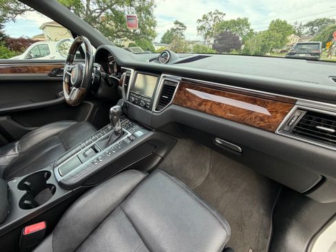 Used 2015 Porsche Macan S AWD/4WD image 10