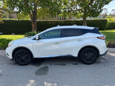 Used 2016 Nissan Murano SL FWD image 2
