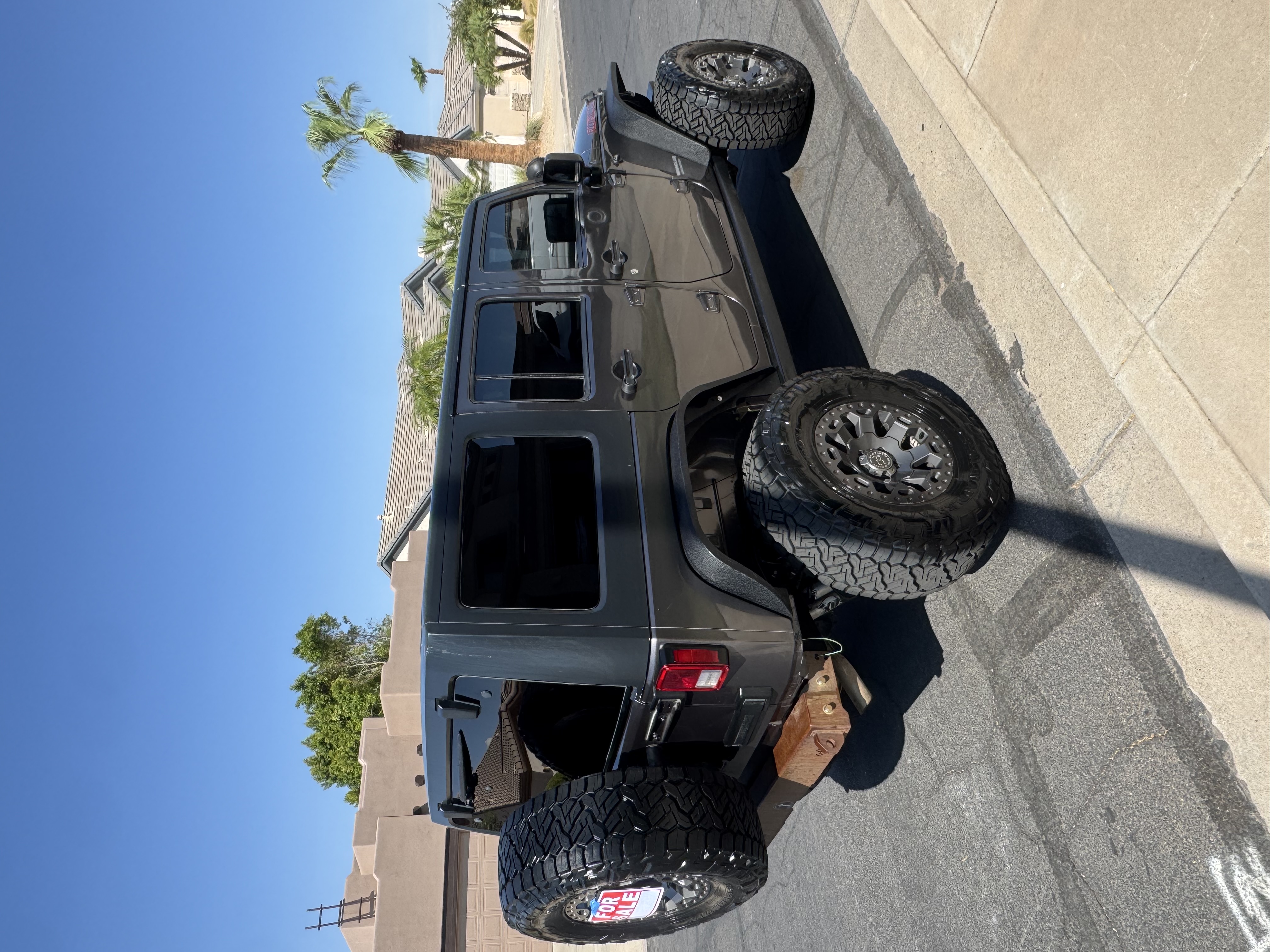 Used 2016 Jeep Wrangler Unlimited Rubicon w/ Connectivity Group AWD/4WD image 12
