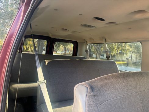 Used 2004 Ford E-350 and Econoline 350 XL image 9