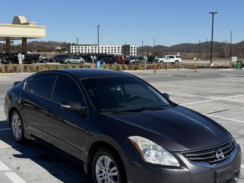 Used 2011 Nissan Altima 2.5 SL w/ 2.5SL Pkg image 1