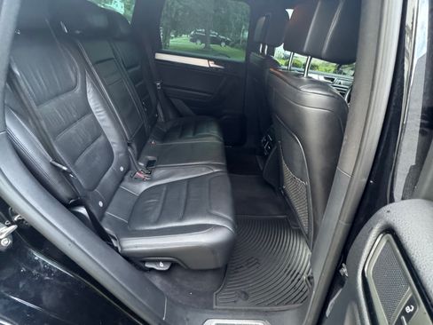 Used 2014 Volkswagen Touareg VR6 AWD/4WD image 11