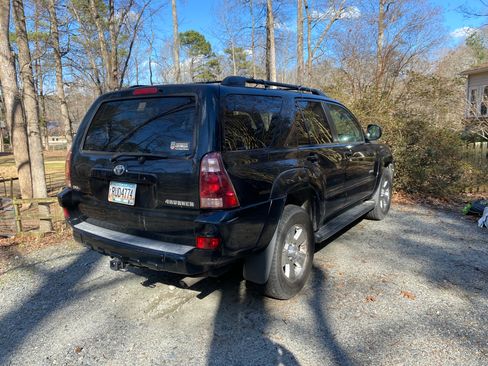 Used 2005 Toyota 4Runner Limited image 2