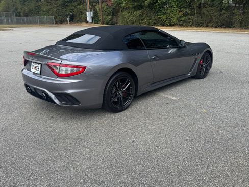 Used 2018 Maserati GranTurismo MC image 11
