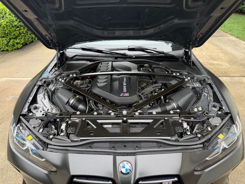 Used 2021 BMW M4 Coupe w/ M Carbon Exterior Package RWD image 28